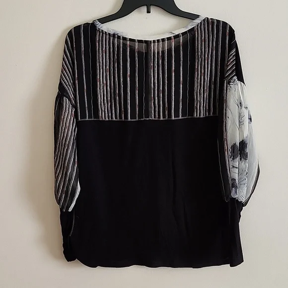 Tiny Anthropologie Black and White Sheer Long Sleeve Scoop Neck Blouse Women Top - Picture 9 of 9
